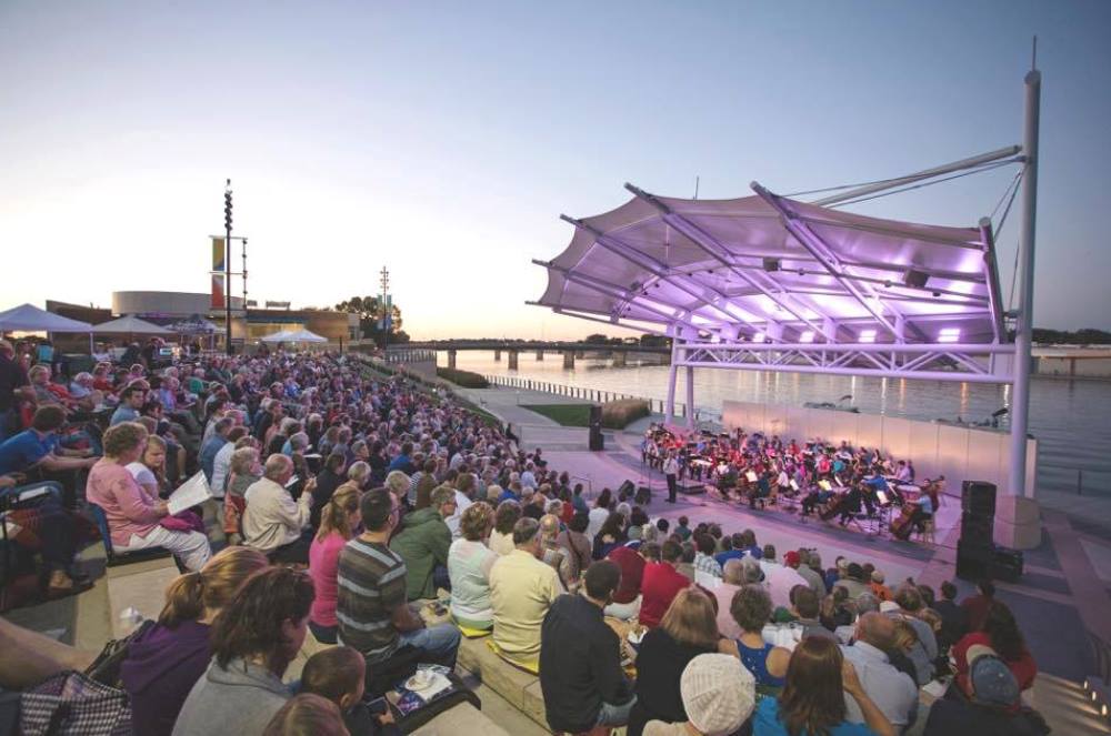 The 2017 Mayor's Independence Day Festival is July 1 in Waterloo at the RiverLoop Amphitheatre - Music and Fireworks | Cedar Falls Tourism