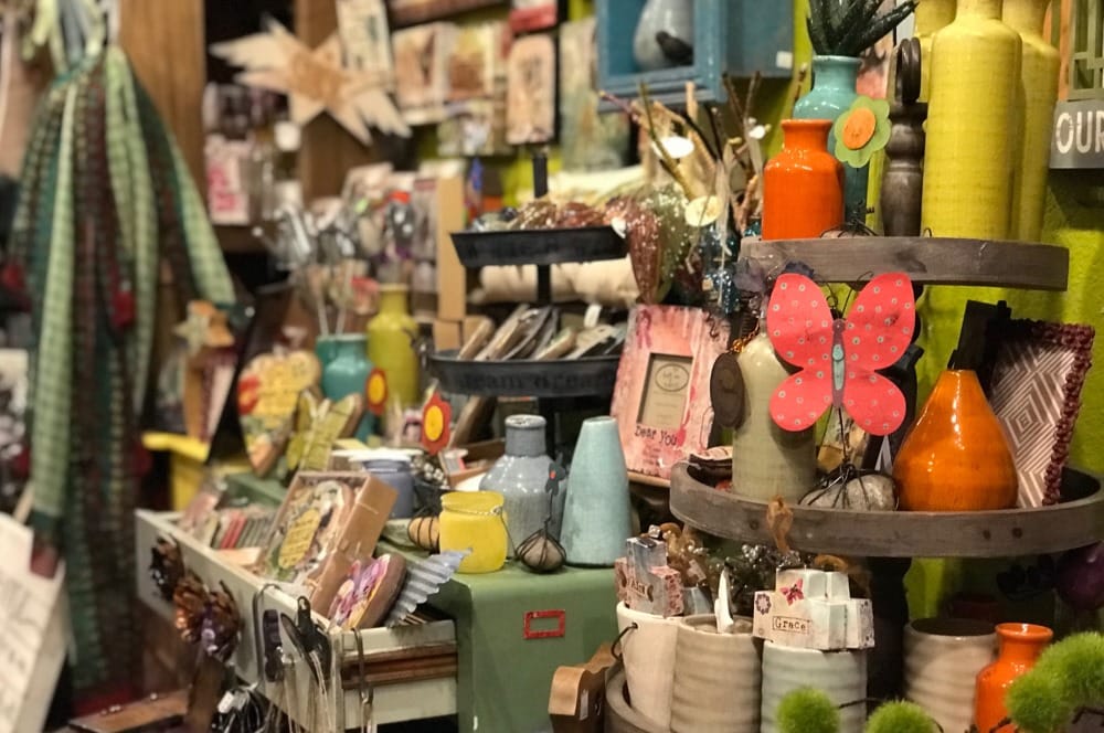 Spring Shop Hop, Build Your Garden | April 5-7, 2018 | Cedar Falls Downtown District