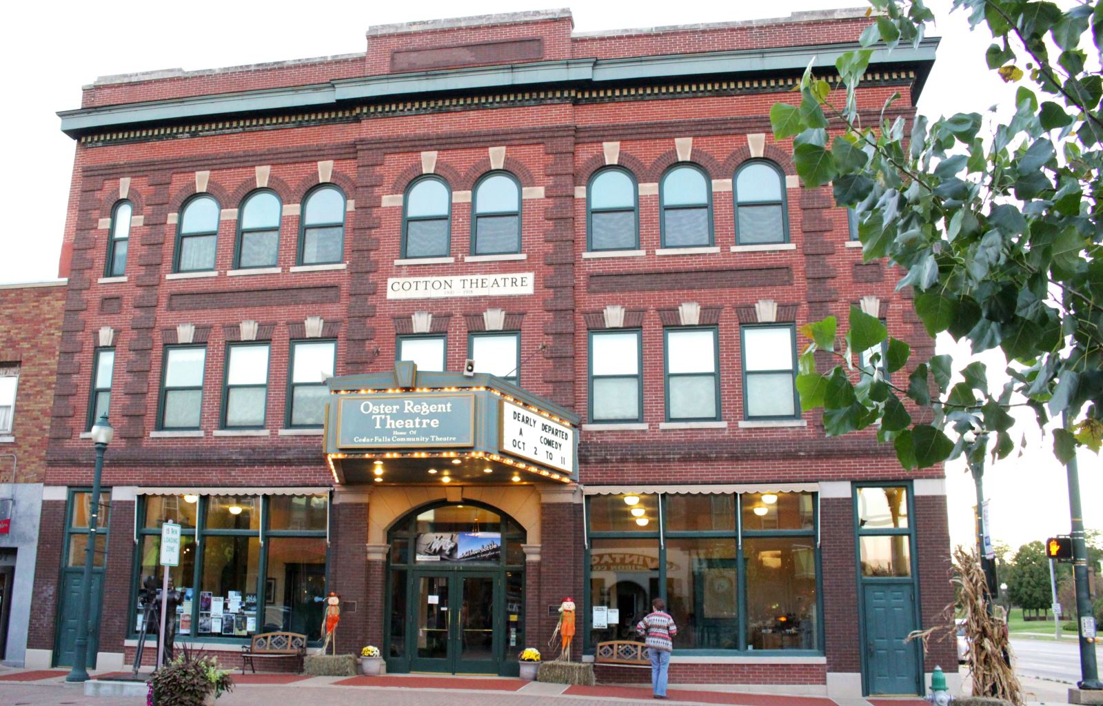 Oster Regent Theatre