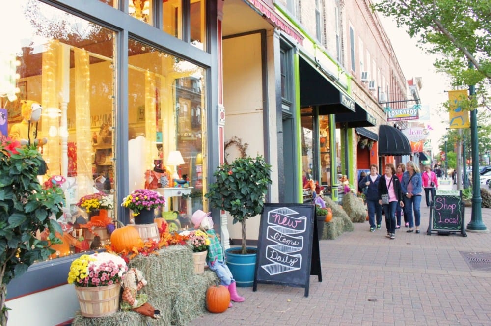 Girls' Night Out, downtown Cedar Falls
