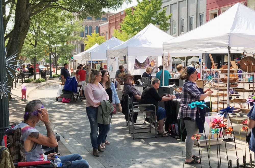 Shop, Eat, Repeat | Cedar Falls Downtown District