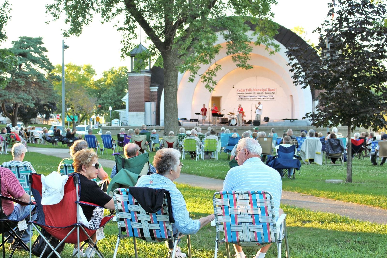 Live Music at Outdoor Venues | Cedar Falls, Iowa 