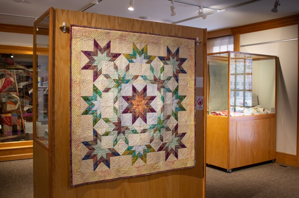 Barn Quilt Tours, Black Hawk County | CFHS Exhibit