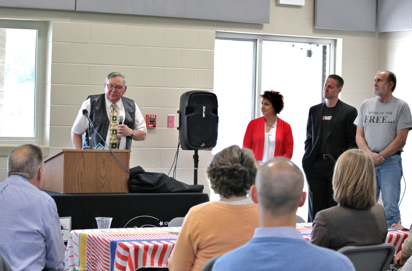 Grout Museum District 365 Days & Counting Planning Committee | 2015 CEDAR VALLEY CUSTOMER SERVICE EXPERIENCE | May 4, 2016 | Cedar Valley Tourism Awards