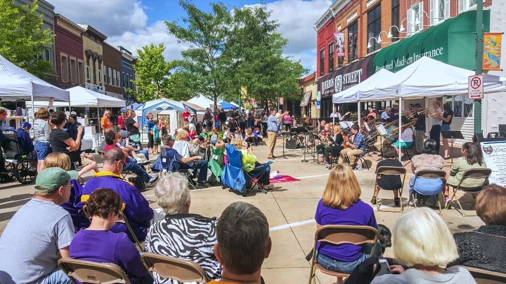 ARTapalooza 2016 is September 10 in downtown Cedar Falls
