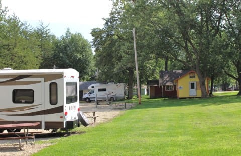 Riverview Conference Center - Camping