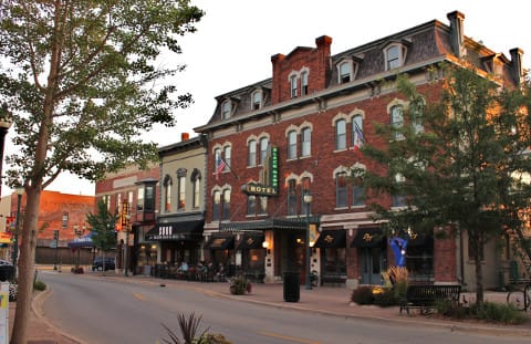 Hotels In Cedar Falls Iowa Cf Tourism Amp Visitors Bureau