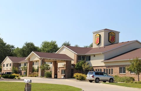 Super 8