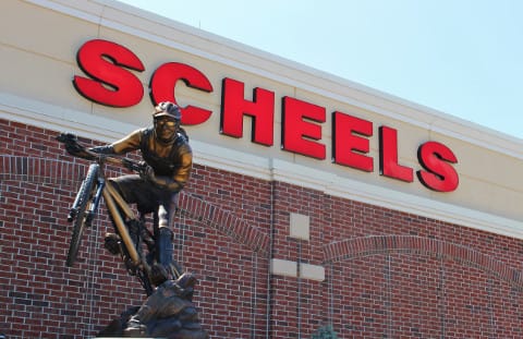 SCHEELS