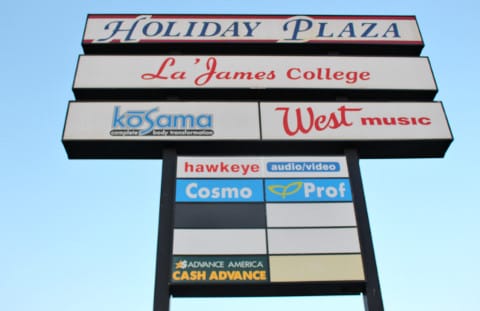 Holiday Plaza